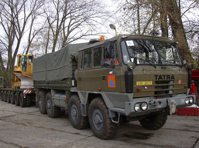 Татра t815