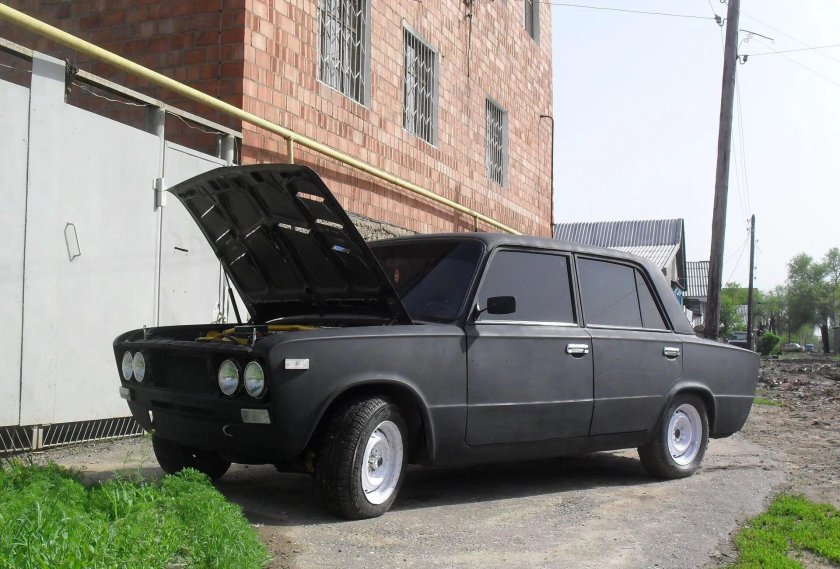 Чёрный ВАЗ 2106 Раптор