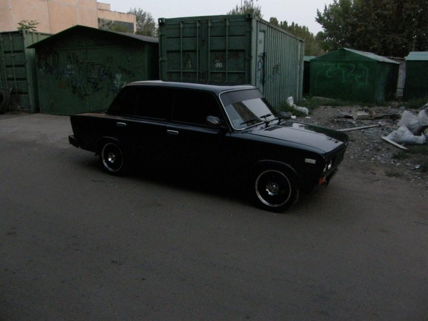 Черная катаная ВАЗ 2106