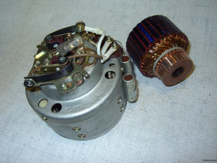 Генератор ИЖ Юпитер 12в