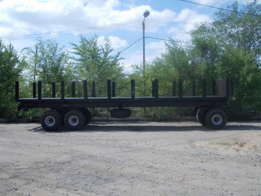 Тракторный прицеп Сармат 46106