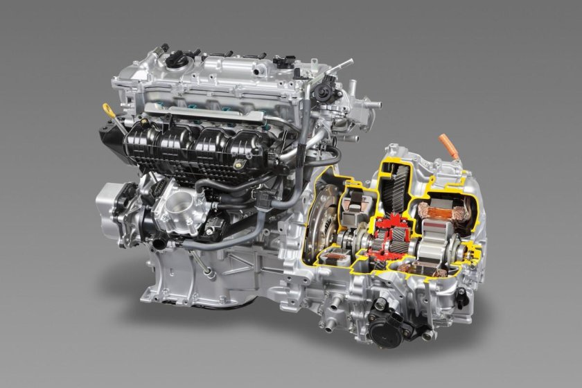 Тойота Приус гибрид двигатель