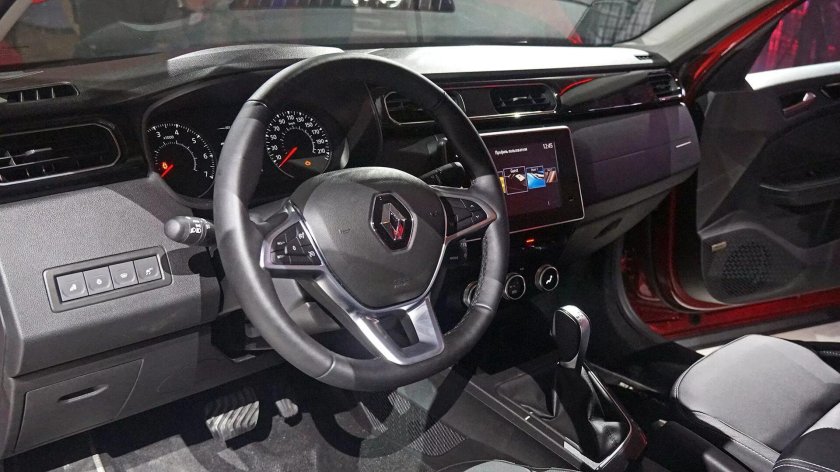 Renault Arkana 2023 салон