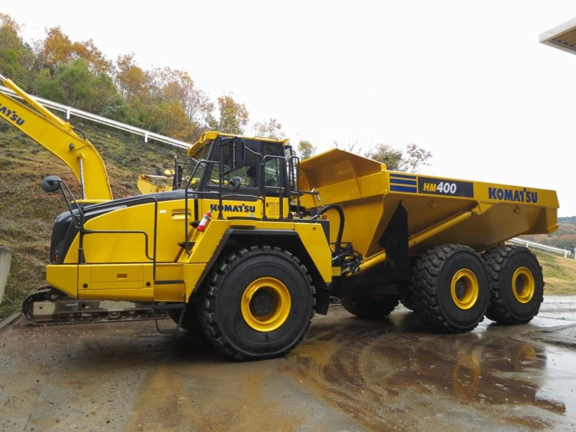 Самосвал Комацу hm400
