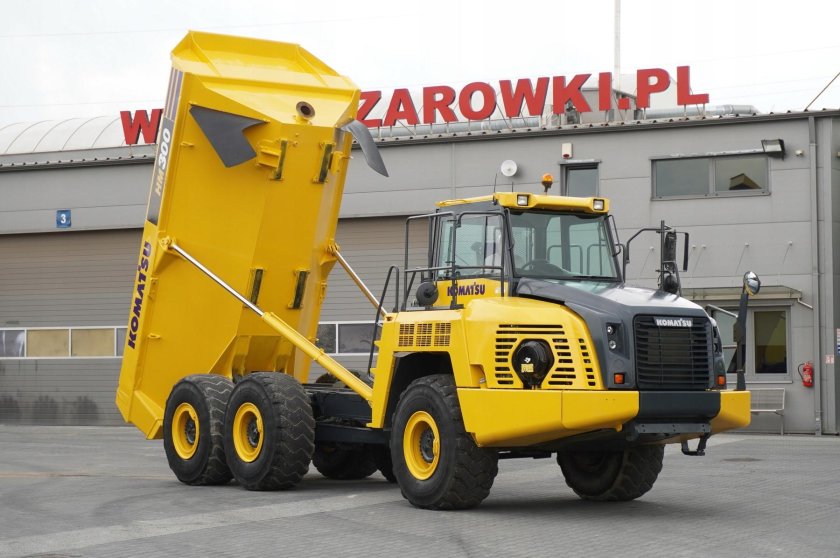 Komatsu сочлененный самосвал