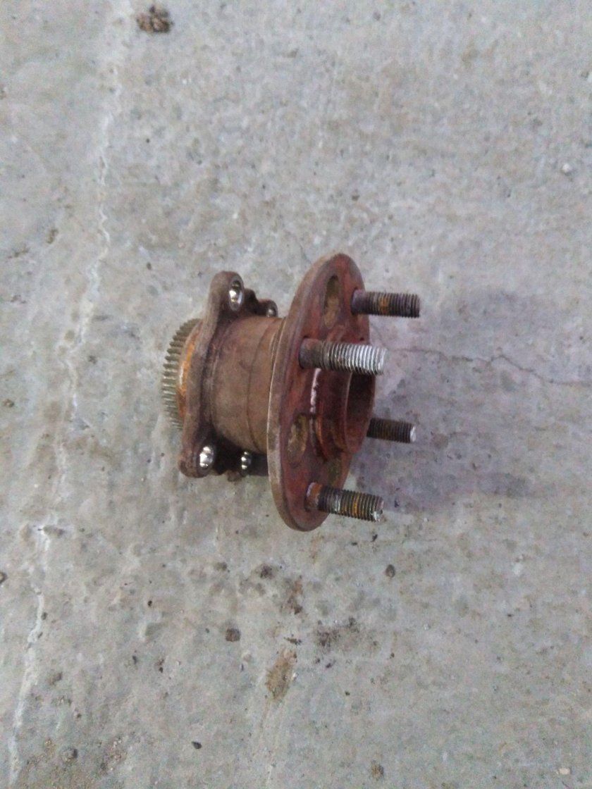 Задняя ступица Киа Рио 4