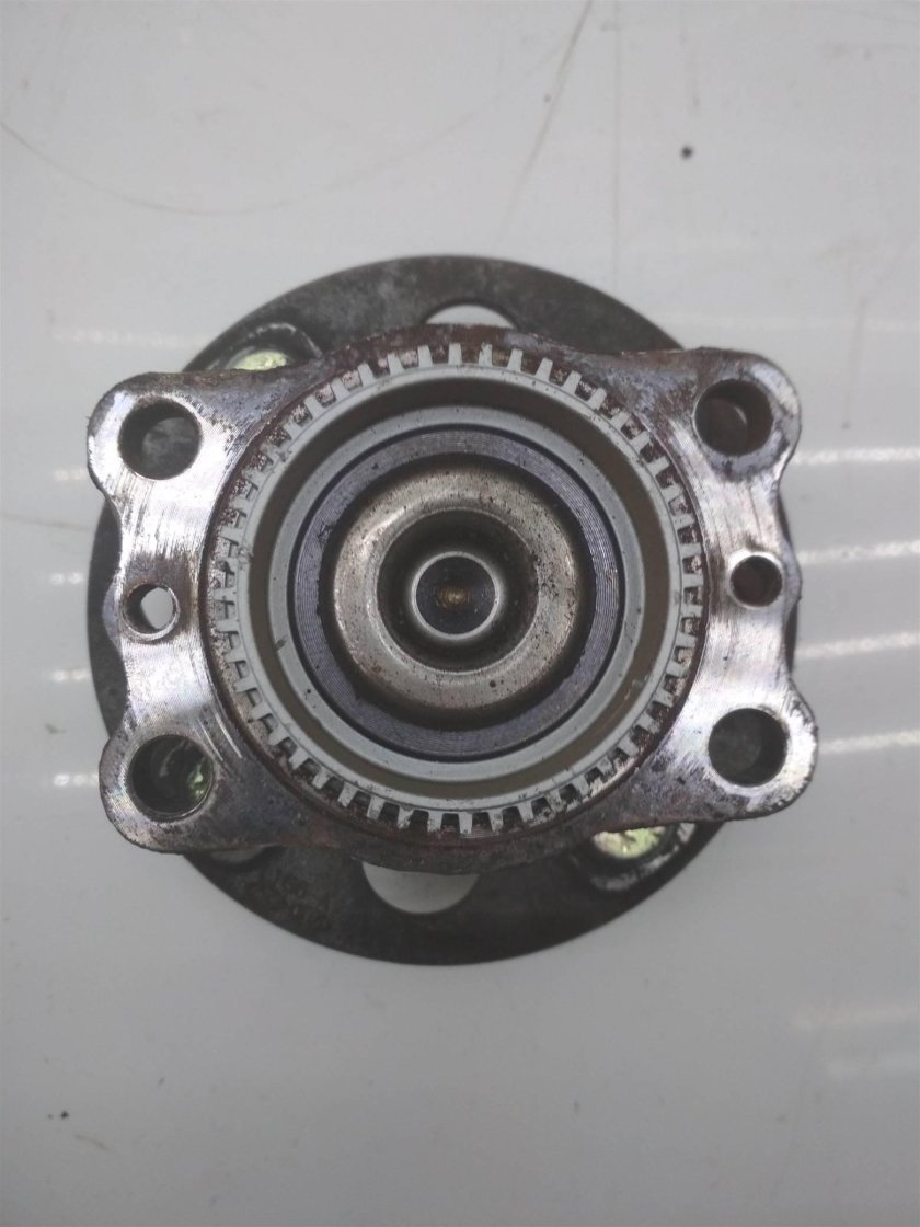 Ось задней ступицы Kia Rio 2004