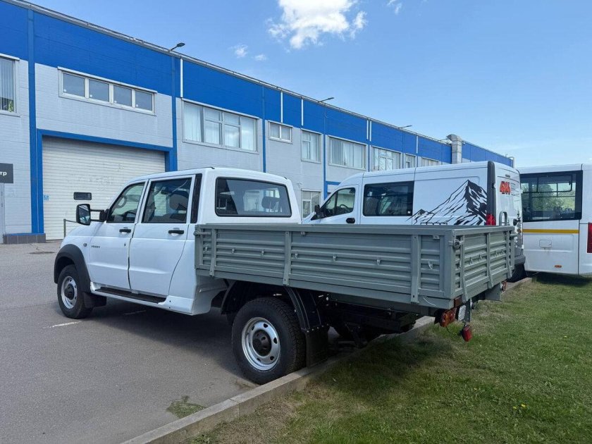 Уаз профи двухрядная кабина