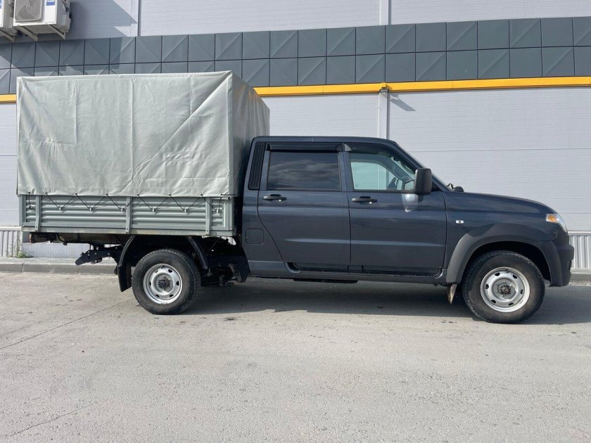 УАЗ пройидвухрядная кабина