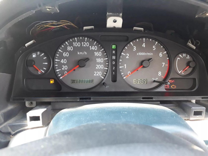 Щиток приборов Ниссан Санни n16