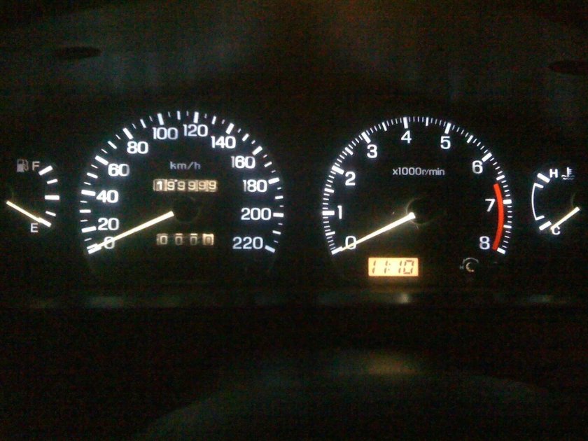 Щиток приборов Nissan Sunny b14