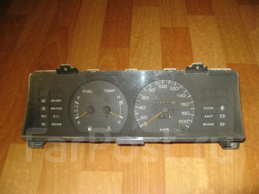 Приборная панель Ниссан Санни b13