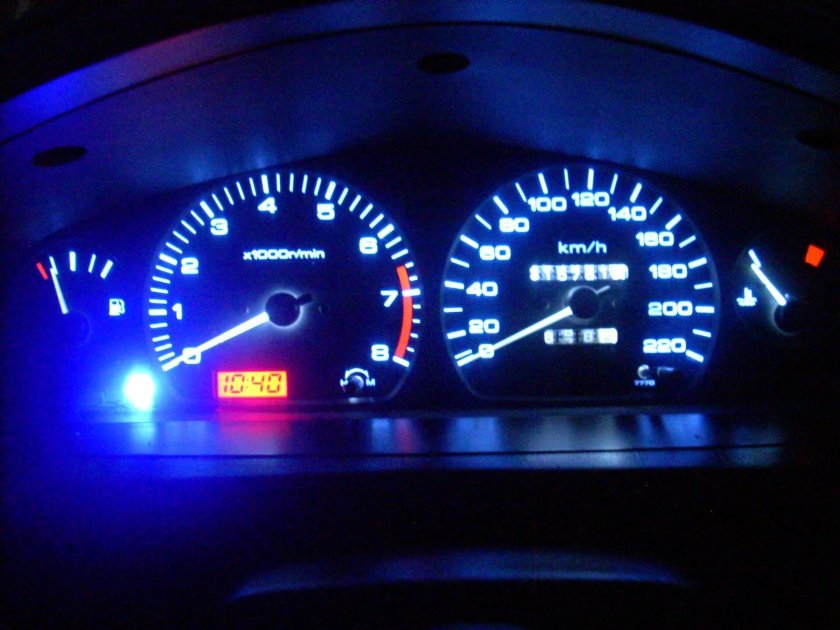 Лампы для панели приборов Ниссан Санни 2003 года