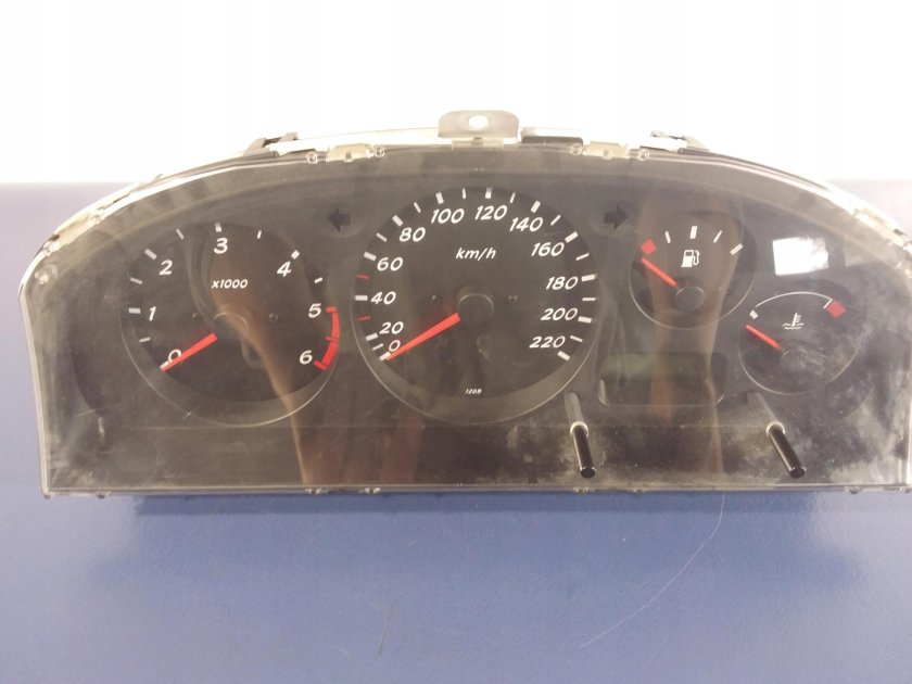 Приборная панель Ниссан Санни fb15