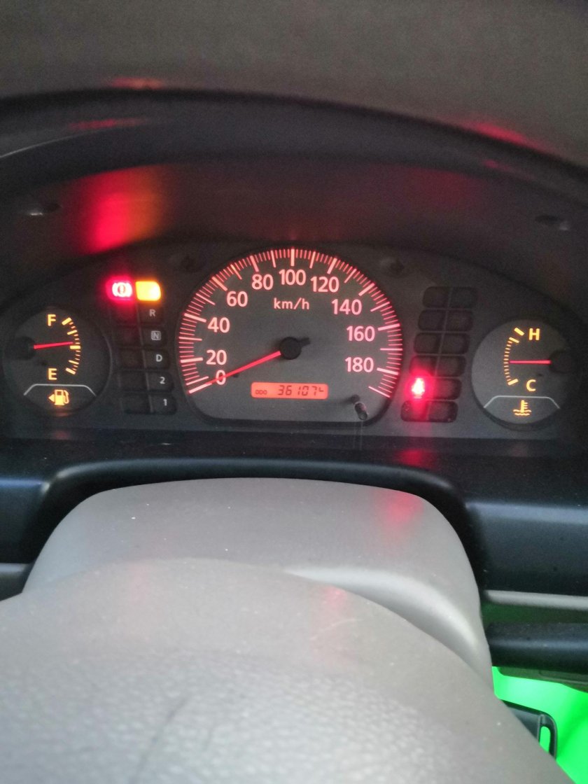 Приборная панель Ниссан Санни fb15