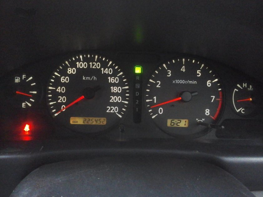 Приборная панель Ниссан Санни n 16