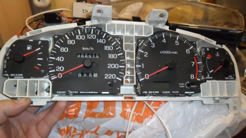 Приборная панель Ниссан Санни