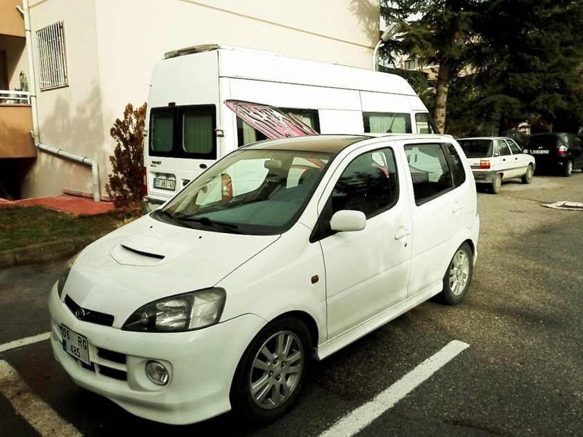 Daihatsu YRV магнитола