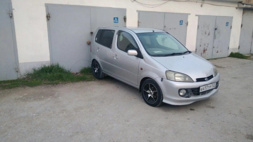 Daihatsu YRV 1.3 турбо