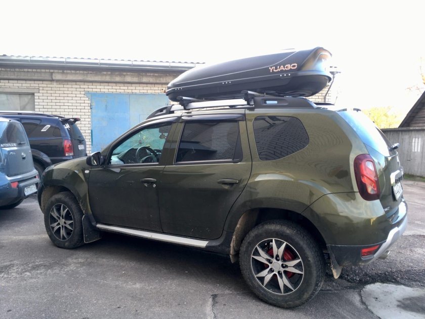 Автобокс на Рено Дастер 2021