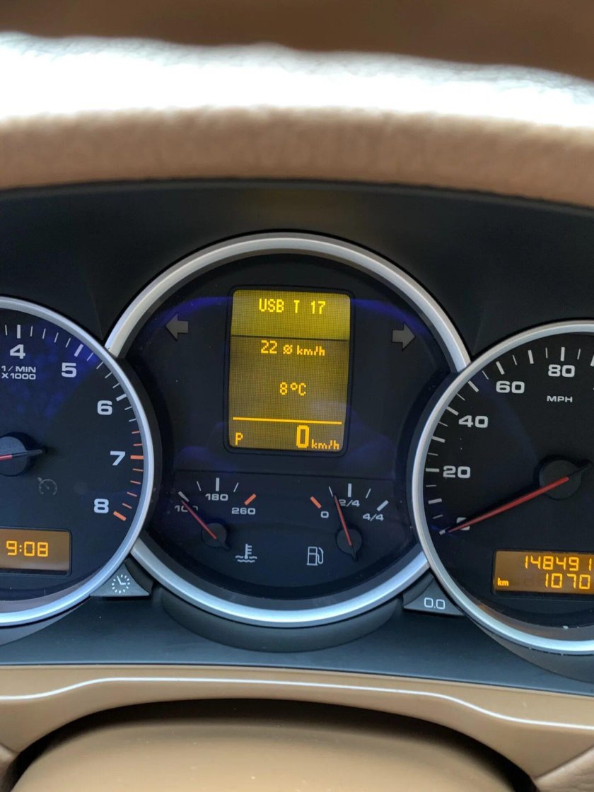 Приборный щиток бмве71 драйв какой прибор что показывает