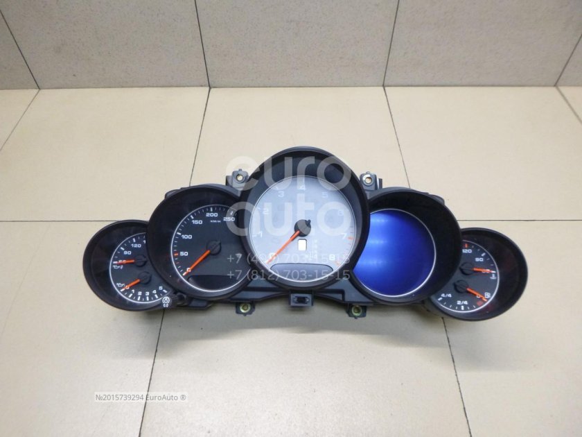 Приборная панель Porsche