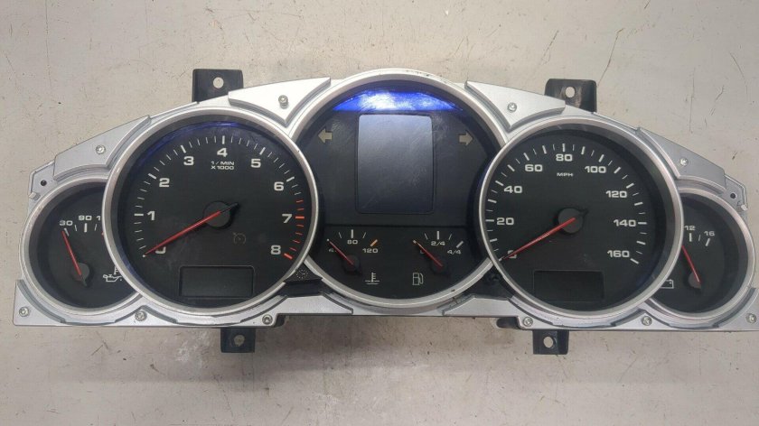 Щиток приборов Порше Кайен