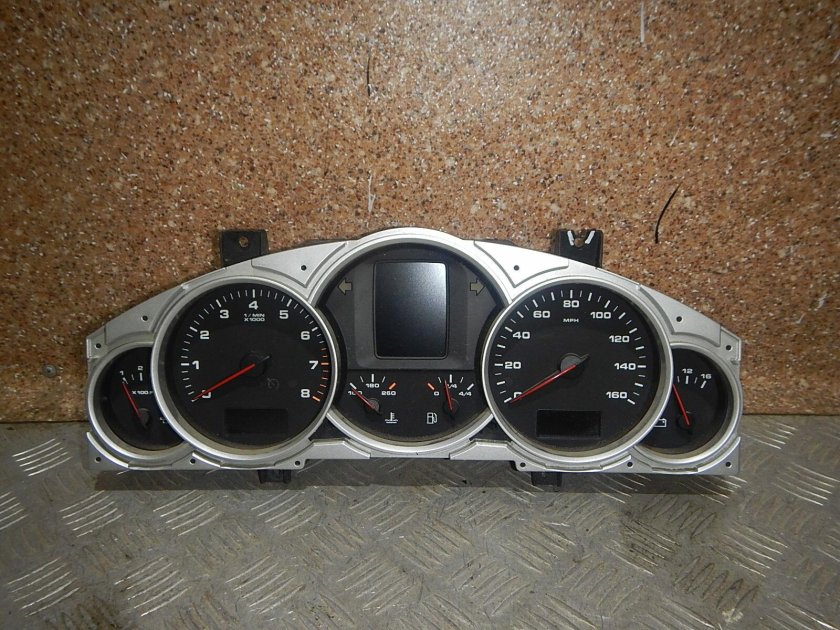 7l920980c приборка порш Каен