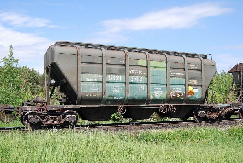 Четырехосный Крытый цельнометаллический вагон