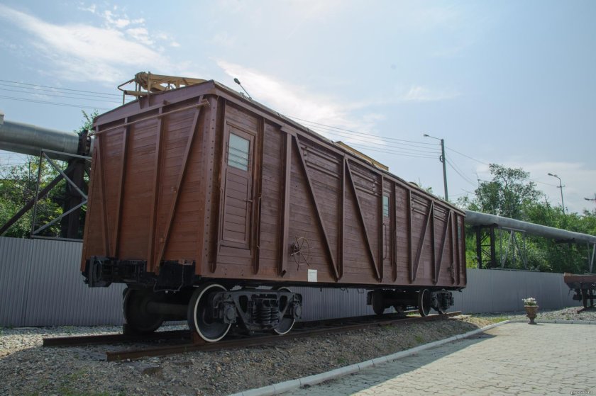 Грузовые вагоны 1941 года четырёх осный