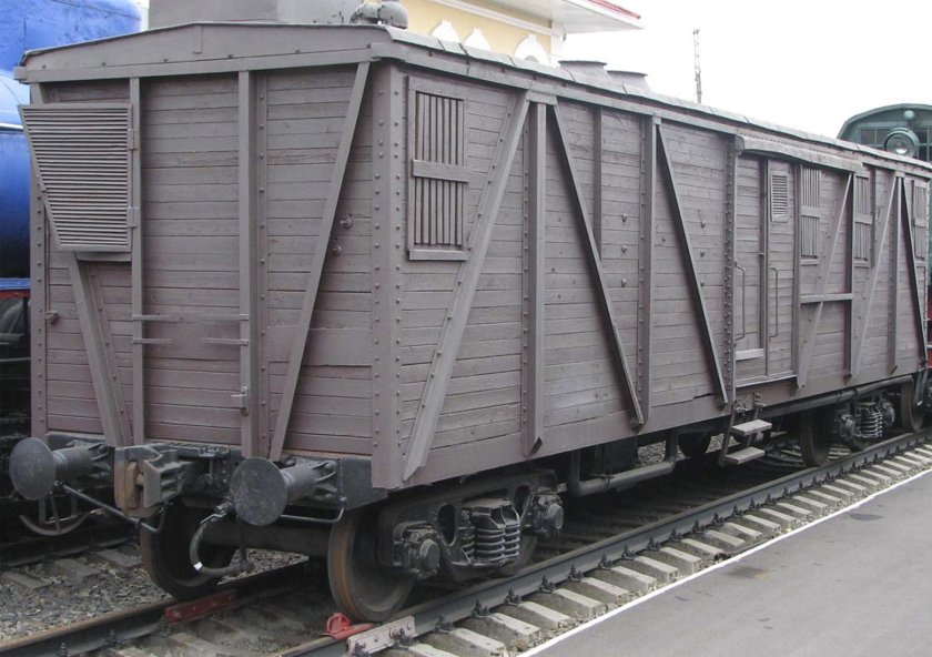 Трехосный пассажирский вагон 1900