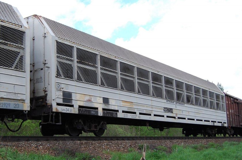 Четырехосный вагон