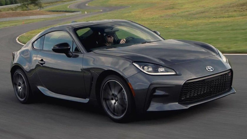 Тойота gt 86 2022