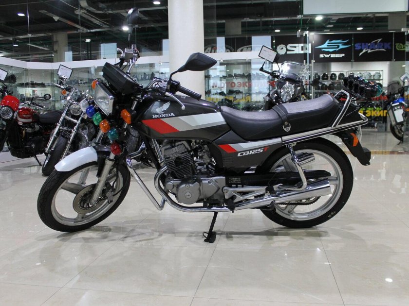 Honda cb125 1985