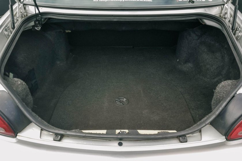 Крайслер Конкорд 2 багажник