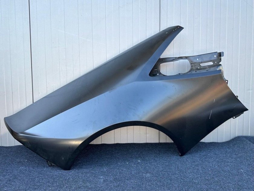 Переднее левое крыло