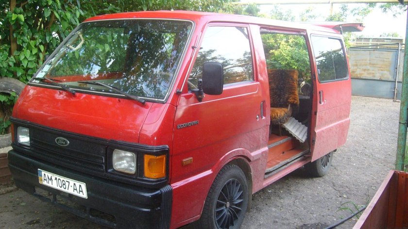 Форд Эконован 1989