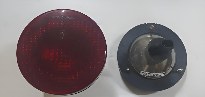 Фонарь габаритный задний красный ЛИАЗ 5292