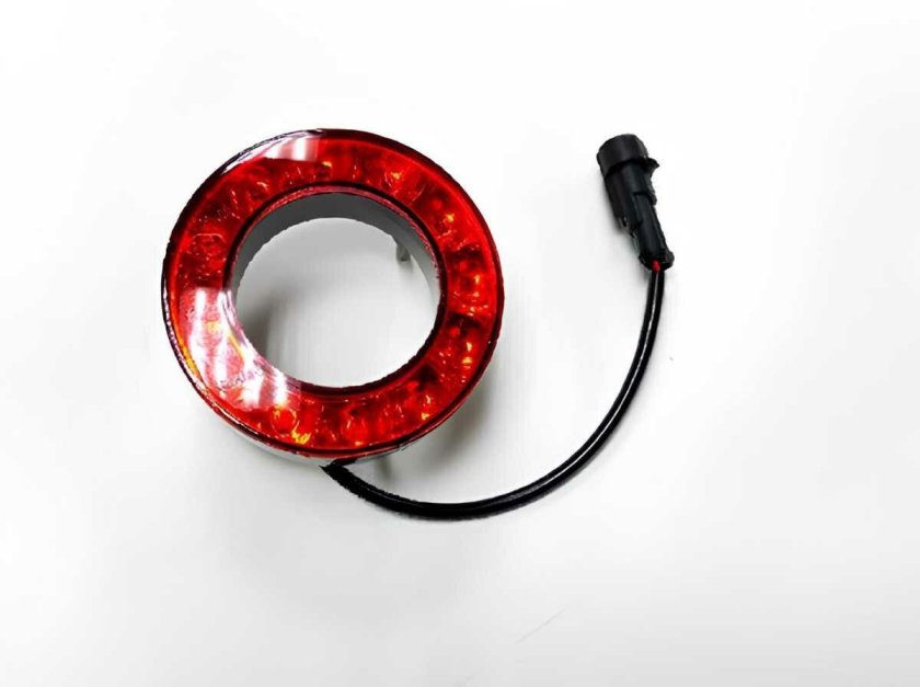 Фонарь габаритный красный 52.3731-03 ПАЗ