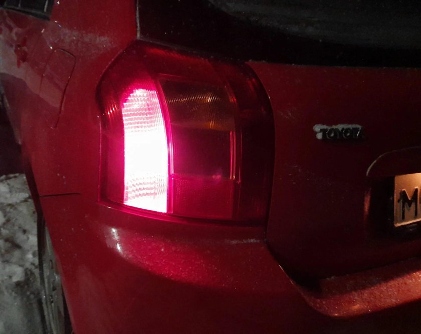 Задние габариты Тойота Королла