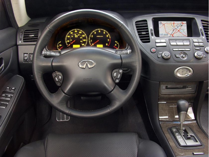 Infiniti m45 2003