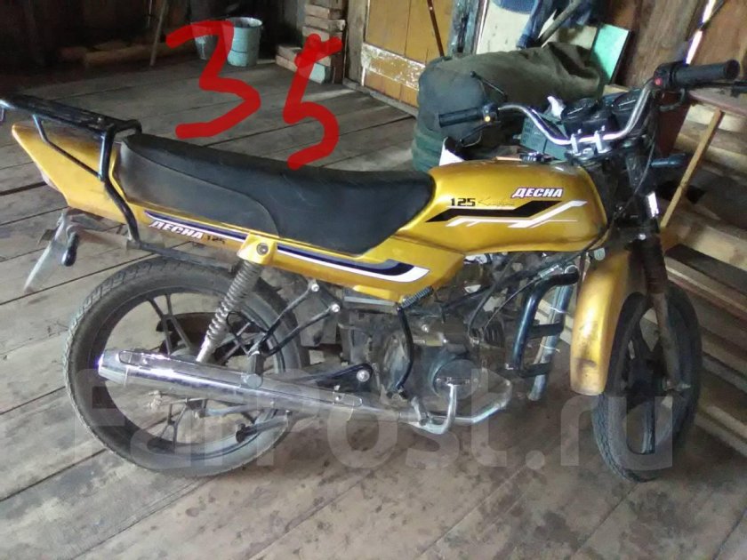 Десна мотоцикл