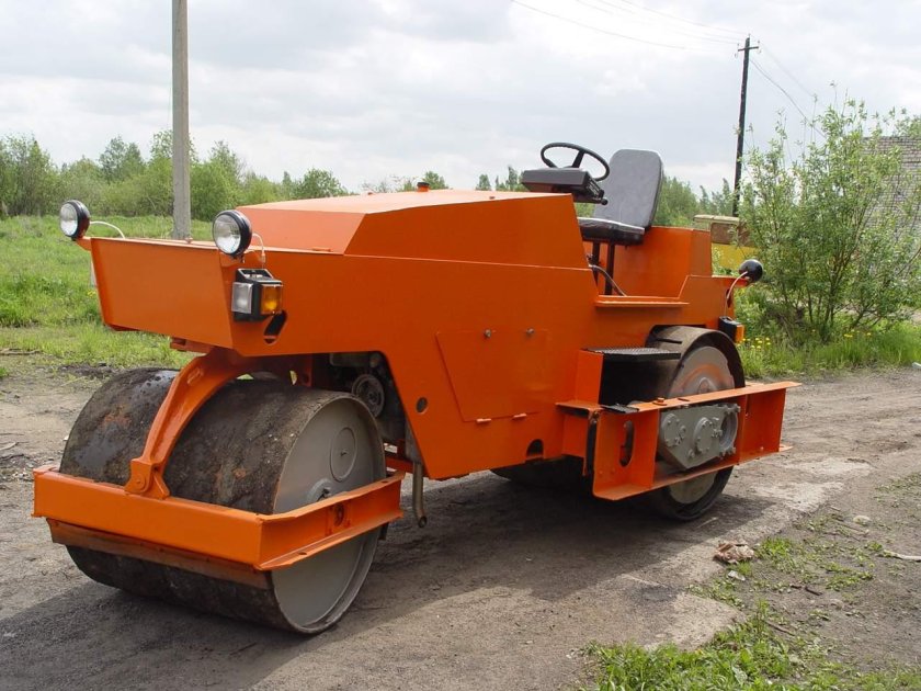 Дорожный каток Ду 47