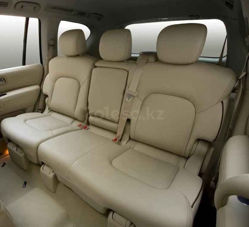 Nissan Patrol y62 2010