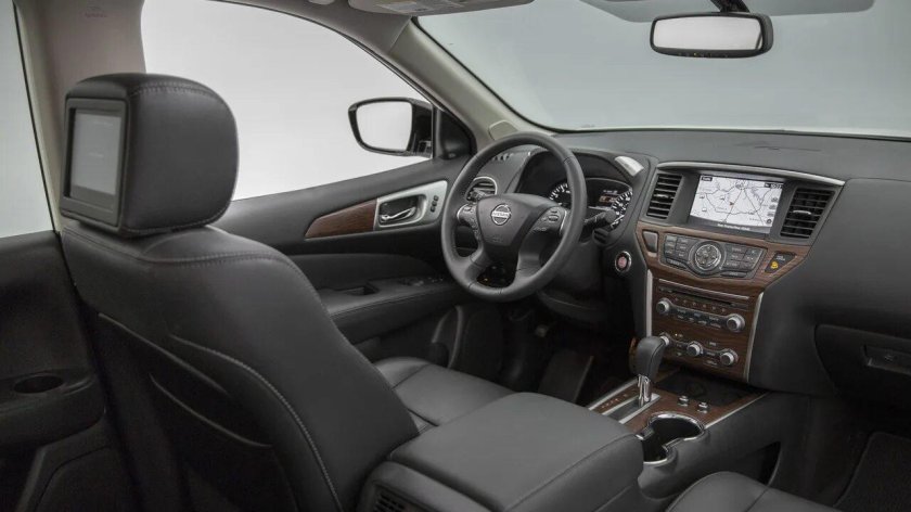 Ниссан Патфайндер 2017 салон