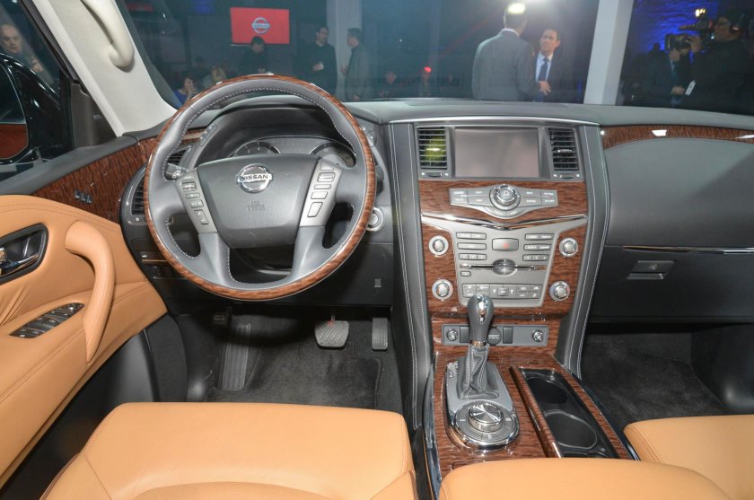 Nissan Armada 2021 салон