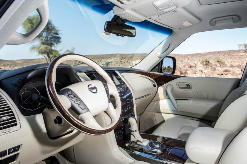 Nissan Patrol 2014 салон