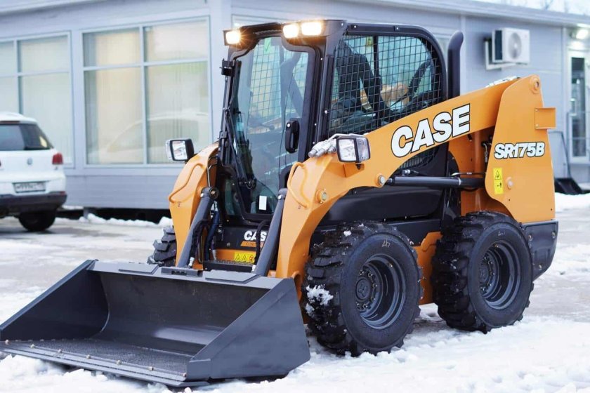 Мини погрузчик case