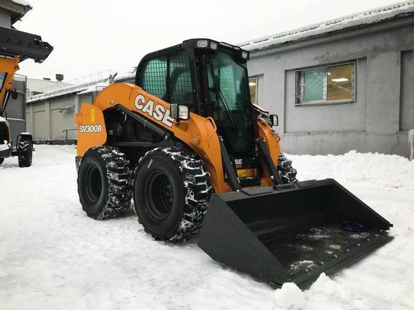 Мини погрузчик Case sv300
