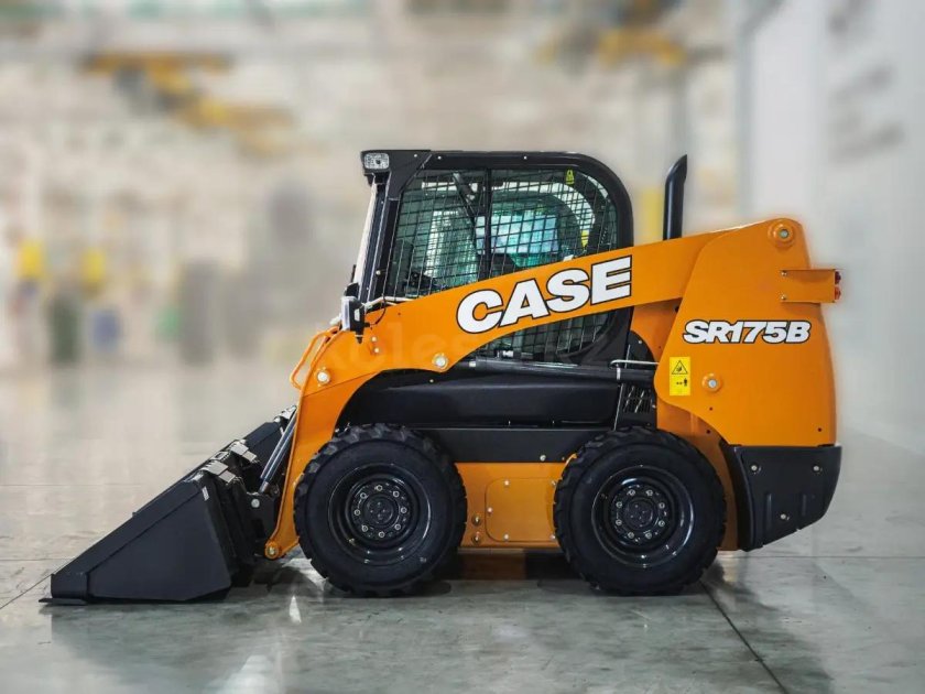 Погрузчик Case sr175
